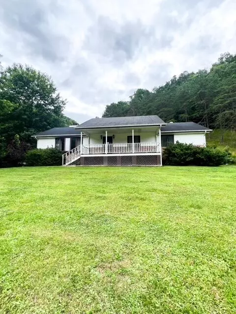 66 Frasure Hills Rd, Prestonsburg, KY 41653
