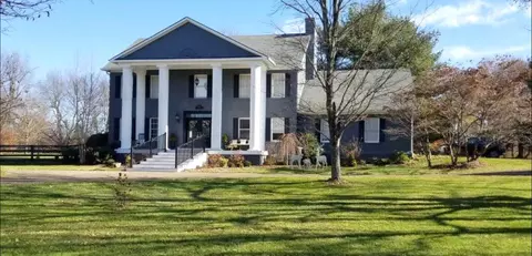 101 Foxborough Ct, Nicholasville, KY 40356