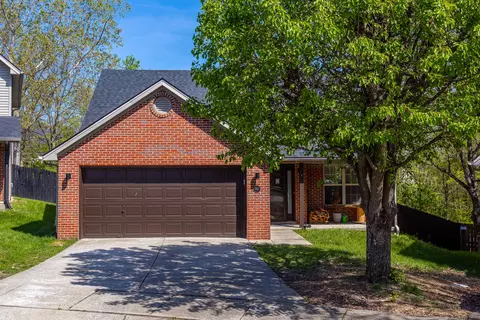 561 Lidian Ct, Lexington, KY 40517