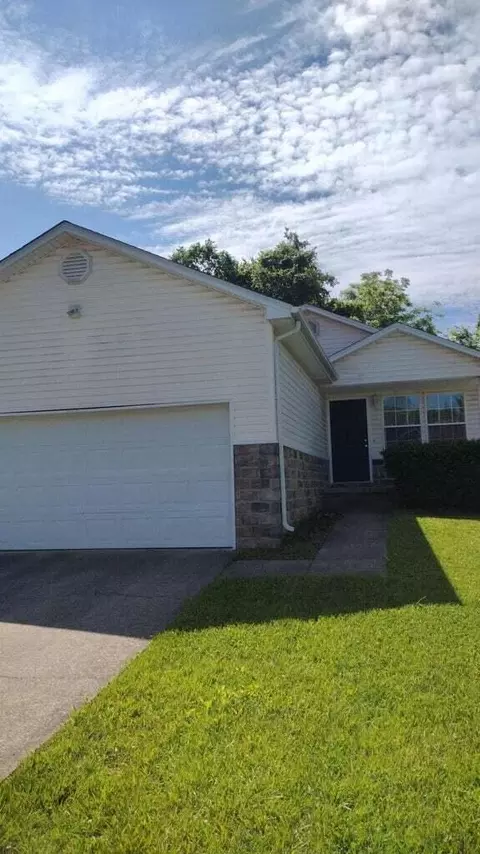 726 Morgan Hills Dr, Lexington, KY 40509