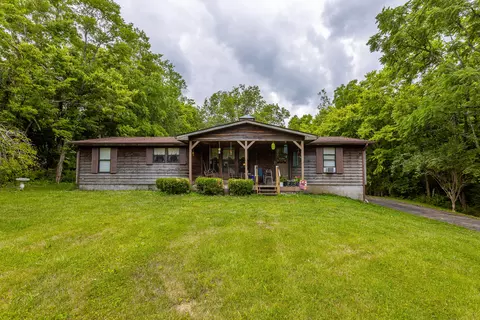 1805 Delaney Ferry Rd, Versailles, KY 40383