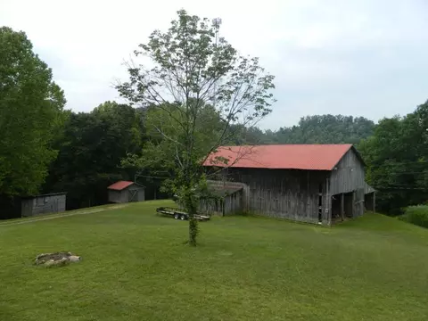 188 Gary Sparks Dr, Campton, KY 41301