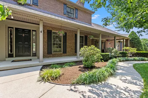 1032 Falcon Wood Way, Lexington, KY 40511