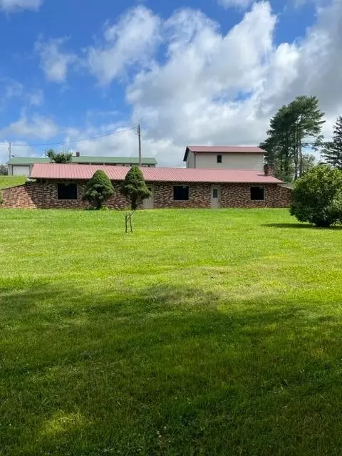 1216 Kentucky 578, East Bernstadt, KY 40729