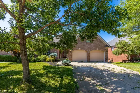 209 Park Lakes Dr, Richmond, KY 40475