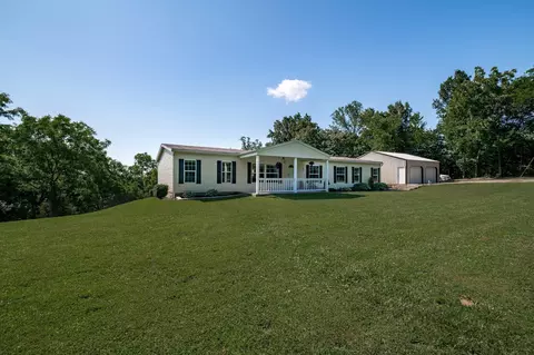 705 Denny Rd, Berry, KY 41003 photo 2