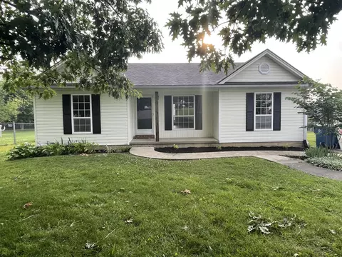 131 Ray Ct, Lawrenceburg, KY 40342