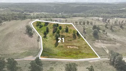 21 Pittsburg Landing, London, KY 40741