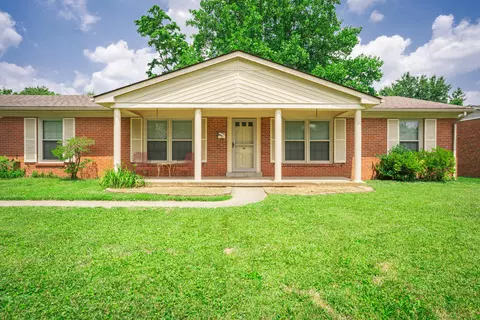 108 Papago Trl, Frankfort, KY 40601