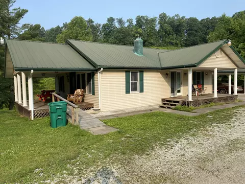 2339 Ky 557, Sandy Hook, KY 41171