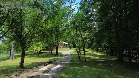 370 Scuffletown Rd, Corbin, KY 40701 photo 2