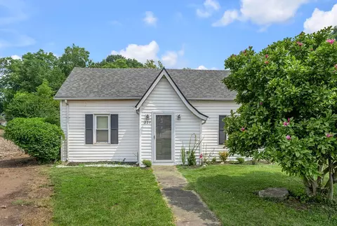 227 E Broadway St, Harrodsburg, KY 40330