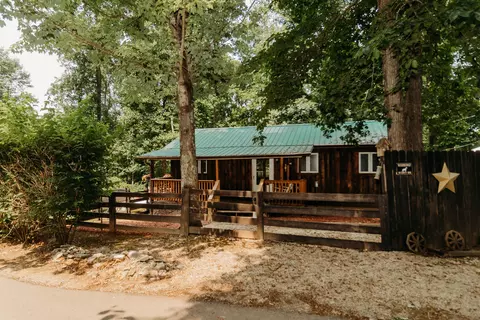 303 Midnight Pass Rd, Wellington, KY 40387