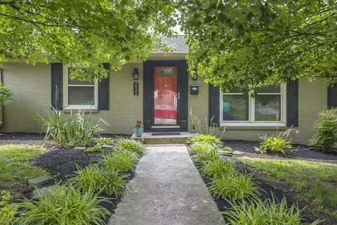2922 Edinburgh Ct, Lexington, KY 40517