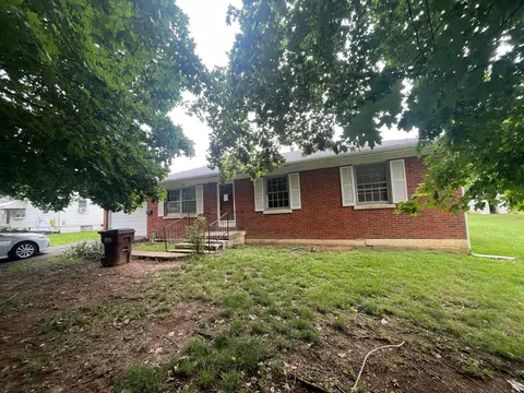 121 Debbie Ave, Lancaster, KY 40444