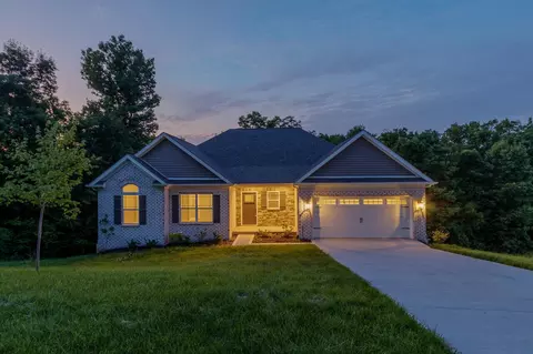 211 Westwoods Dr, Georgetown, KY 40324
