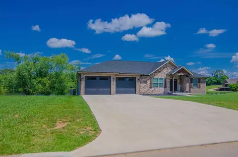 90 Clear Lake Dr, Somerset, KY 42503