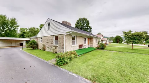 261 Whipp Ave, Liberty, KY 42539 photo 3