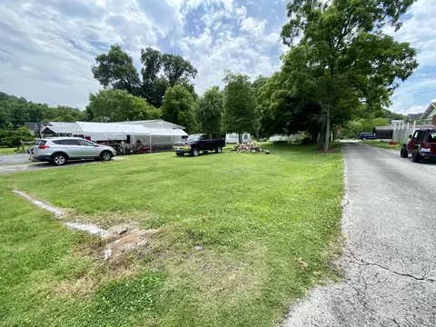 502 Steele St, Corbin, KY 40701 photo 3
