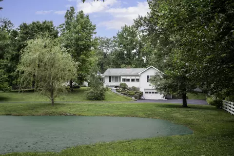 241 Collins Rd, Paris, KY 40361