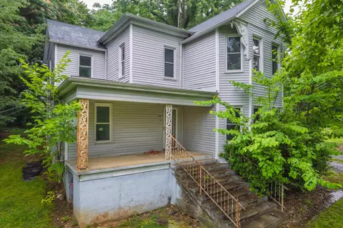 128 W French Ave, Burnside, KY 42519
