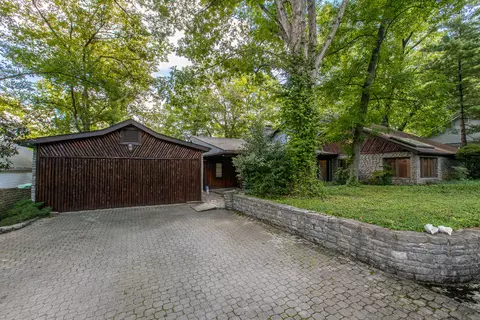 860 Chimney Rock Rd, Harrodsburg, KY 40330