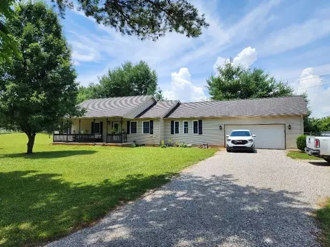 215 Grundy Meadows Dr, Somerset, KY 42501