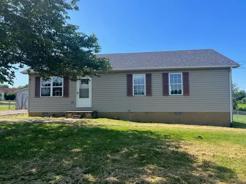 384 Fairground Rd, Stanford, KY 40484