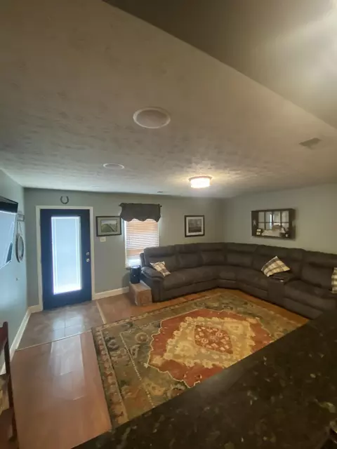 546 E Walnut St, Danville, KY 40422 photo 6