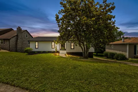 2008 Hartford Ct, Lexington, KY 40514