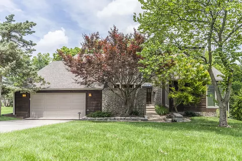 743 Lakeshore Dr, Lexington, KY 40502