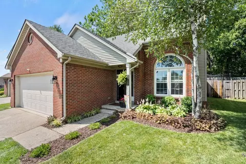 3717 White Pine Dr, Lexington, KY 40514
