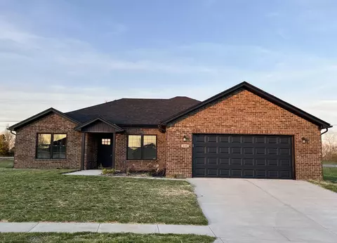 135 Patriot Trl, Berea, KY 40403