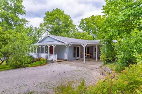 530 Mcguire Ave, Beattyville, KY 41311