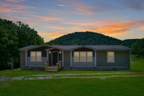 297 Cat Creek Rd, Stanton, KY 40380