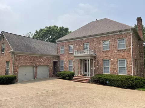 2341 The Woods Ln, Lexington, KY 40502