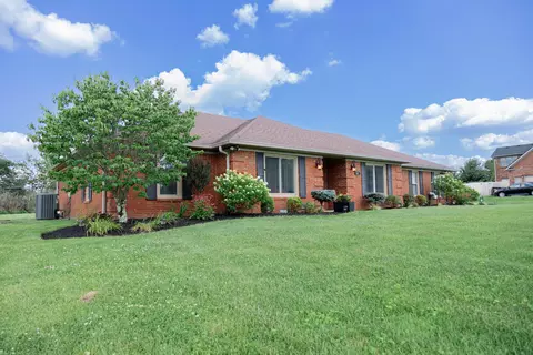 902 Turnberry Dr, Richmond, KY 40475