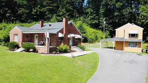 502 Warren Loop Dr, Gray, KY 40734