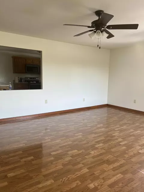 115 Crestview Rd, Berea, KY 40403 photo 3