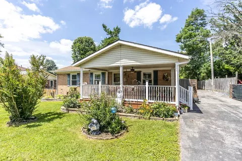 531 Pinoak Dr, Nicholasville, KY 40356