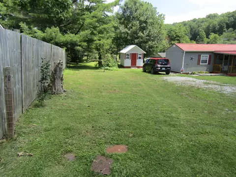 70 Magnolia St, Corbin, KY 40701 photo 9