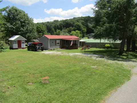 70 Magnolia St, Corbin, KY 40701 photo 2