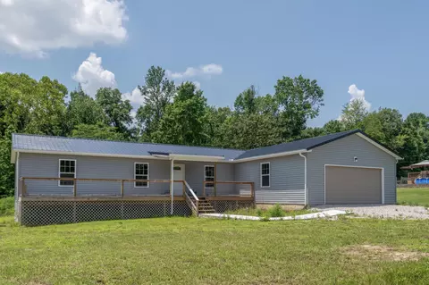 95 Outlook Dr, Owingsville, KY 40360