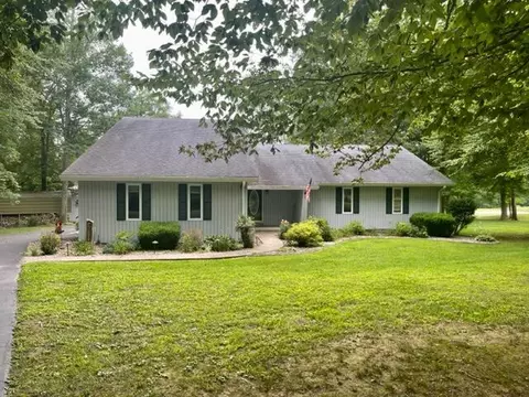 220 Woodland Dr, Columbia, KY 42728