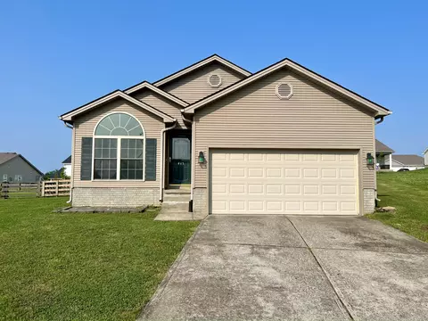 445 Chaucer Ct, Winchester, KY 40391