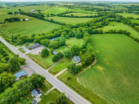 5045 Perryville Rd, Danville, KY 40422
