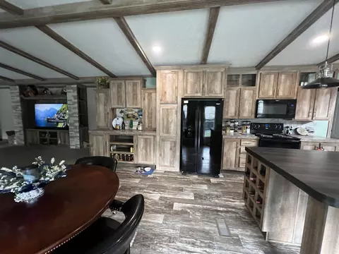 151 Close Lake Dr, Nancy, KY 42544 photo 9