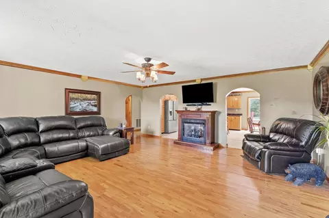 262 Dean Rd, Mckee, KY 40447 photo 3
