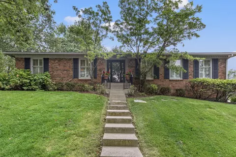 3405 Montavesta Rd, Lexington, KY 40502