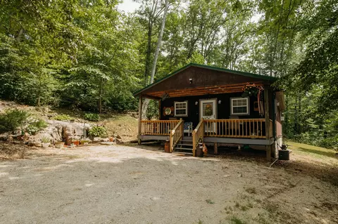 121 Cornett Cemetery Rd, Morehead, KY 40351
